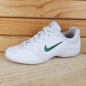 nike sideline 3 size 8